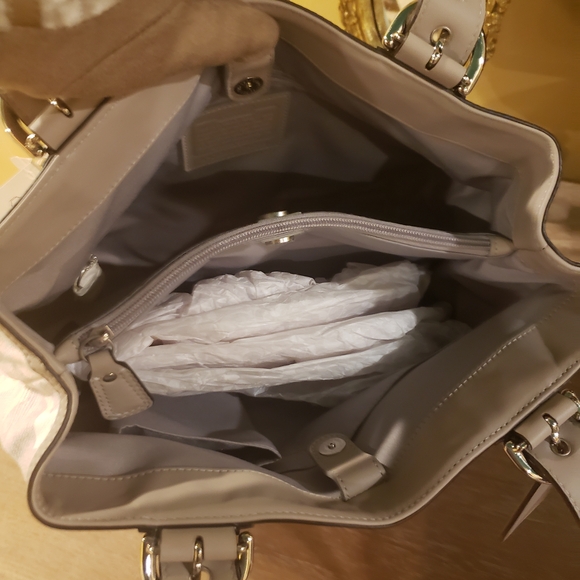 NWT! Coach Soho Signature Optic Linen North South Tote (Retail $378) - Picture 11 of 16